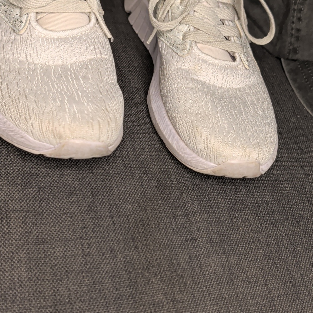 Fabletics Redondo Performance Sneaker And Dad Hat… - image 4